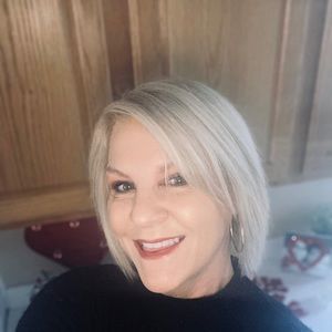 Meet your Posher, Janet